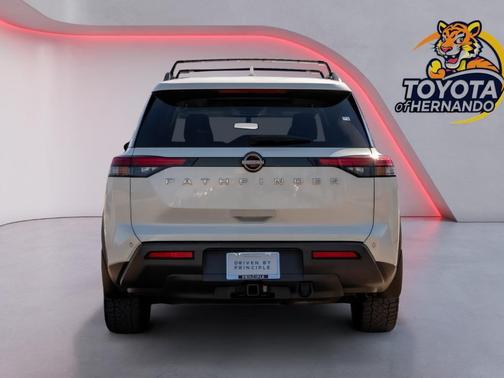2022 Nissan Pathfinder SV 2WD