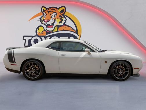 White Knuckle Clearcoat 2021 Dodge Challenger R/T Scat Pack
