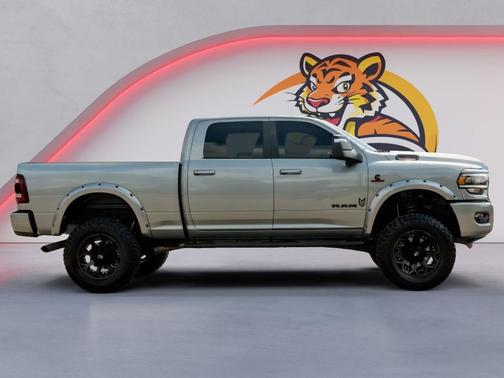 Billet Silver Metallic Clearcoat 2024 RAM 2500 Big Horn Crew Cab 4x4 6'4' Box