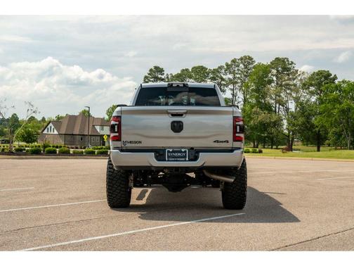 Billet Silver Metallic Clearcoat 2024 RAM 2500 Big Horn Crew Cab 4x4 6'4' Box