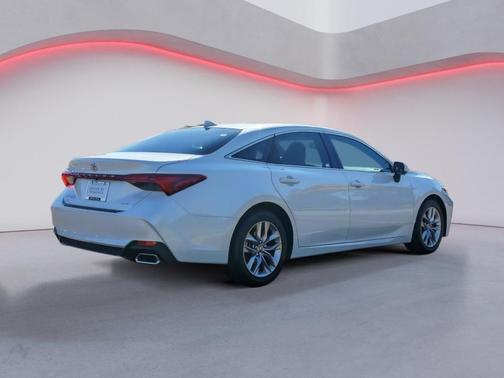 2021 Toyota Avalon XLE