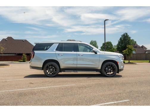 Sterling Gray Metallic 2023 Chevrolet Tahoe 4WD High Country