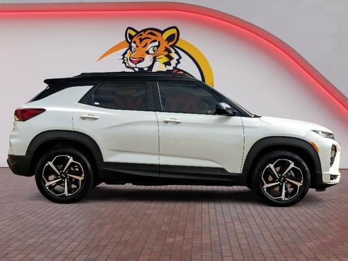 Iridescent Pearl Tricoat 2021 Chevrolet Trailblazer RS