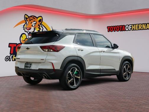Iridescent Pearl Tricoat 2021 Chevrolet Trailblazer RS