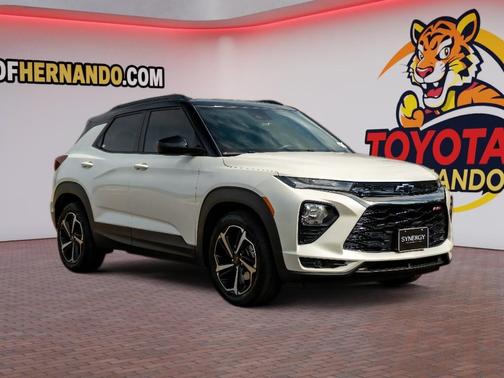Iridescent Pearl Tricoat 2021 Chevrolet Trailblazer RS
