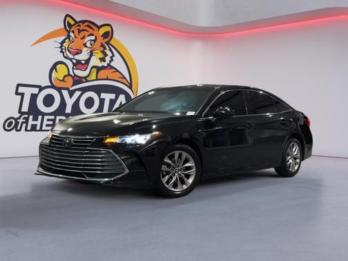 Midnight Black Metallic 2021 Toyota Avalon XLE