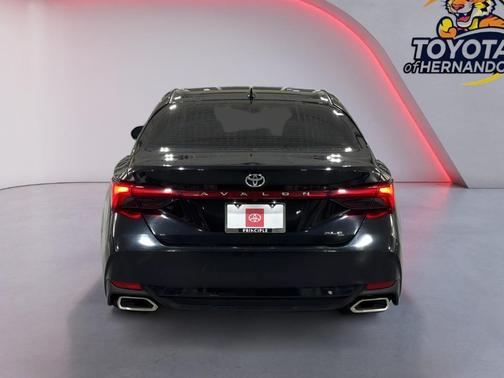Midnight Black Metallic 2021 Toyota Avalon XLE