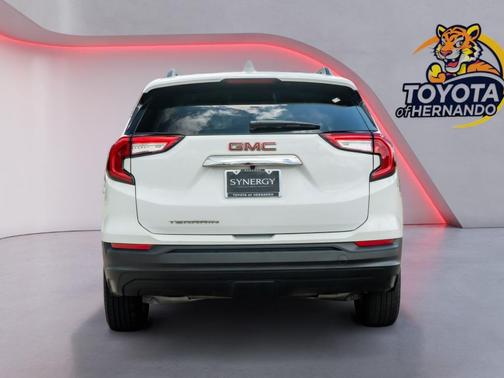 Summit White 2024 GMC Terrain SLE