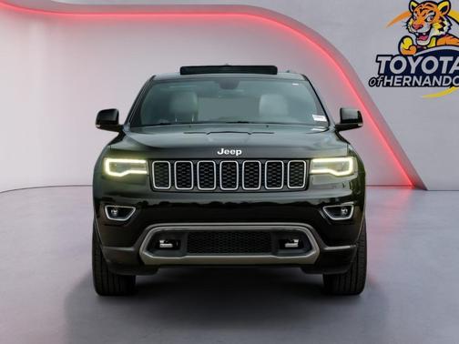Diamond Black Crystal Pearlcoat 2018 Jeep Grand Cherokee Sterling Edition