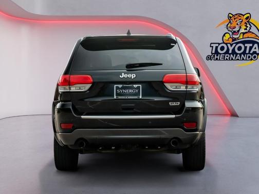Diamond Black Crystal Pearlcoat 2018 Jeep Grand Cherokee Sterling Edition