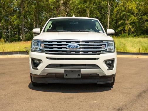 White Platinum Metallic Tri-Coat 2019 Ford Expedition XLT