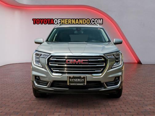 Sterling Metallic 2024 GMC Terrain SLT
