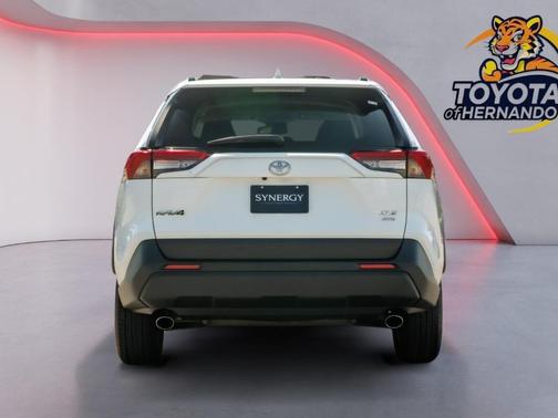 Ice Cap 2025 Toyota RAV4 XLE