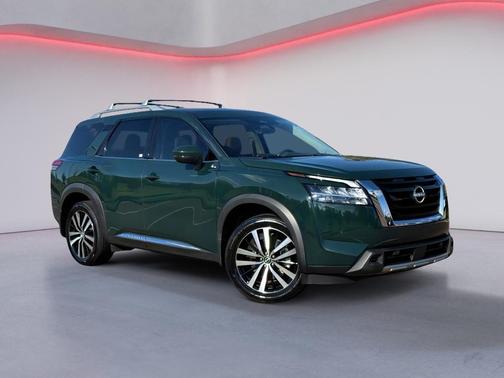 2024 Nissan Pathfinder Platinum FWD