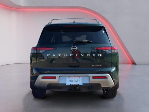 2024 Nissan Pathfinder Platinum FWD