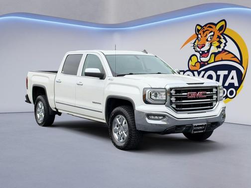White Frost Tricoat 2017 GMC Sierra 1500 SLT