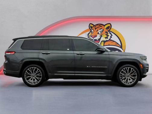 Baltic Gray Metallic Clearcoat 2022 Jeep Grand Cherokee L Summit Reserve