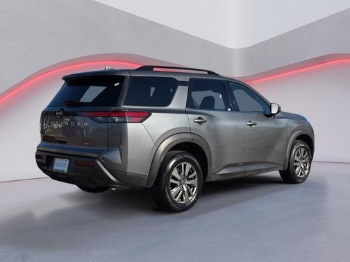 2025 Nissan Pathfinder SV 4WD
