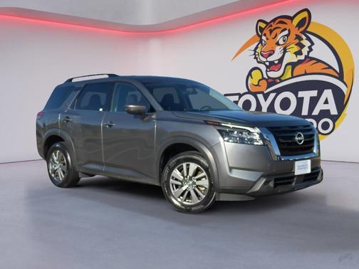 2025 Nissan Pathfinder SV 4WD