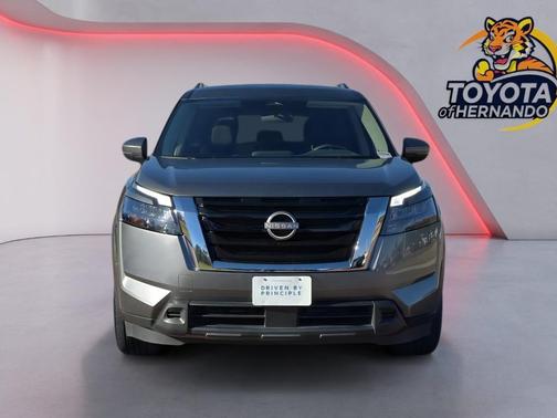 2025 Nissan Pathfinder SV 4WD