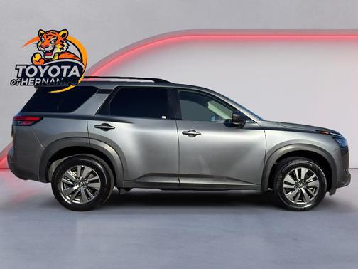 2025 Nissan Pathfinder SV 4WD