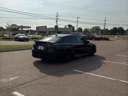 Midnight Black Metallic 2021 Toyota Camry SE