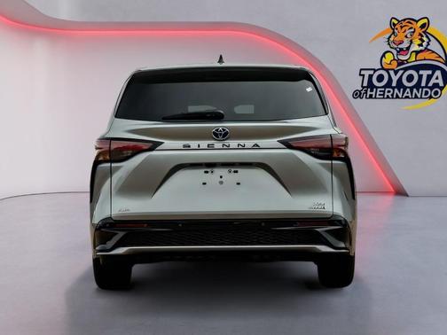 Celestial Silver Metallic 2023 Toyota Sienna XSE 7 Passenger