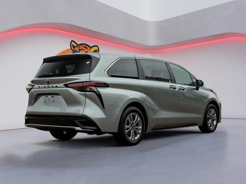 Celestial Silver Metallic 2023 Toyota Sienna XSE 7 Passenger