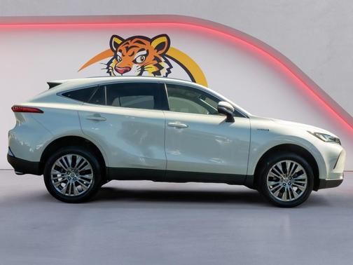 Blizzard Pearl 2021 Toyota Venza Limited