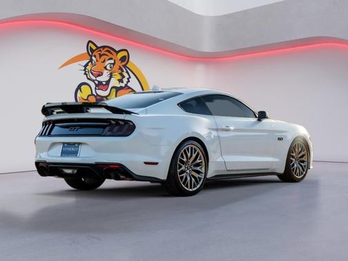 OXFORD WHITE 2022 Ford Mustang GT Premium
