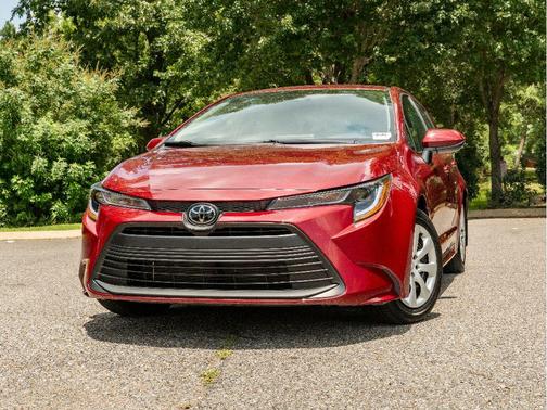 Ruby Flare Pearl 2026 Toyota Corolla LE