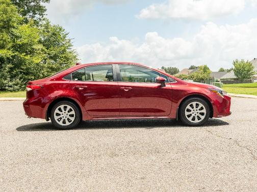 Ruby Flare Pearl 2026 Toyota Corolla LE