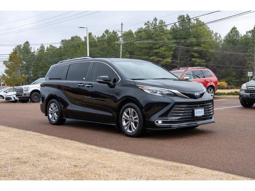 2022 Toyota Sienna Platinum