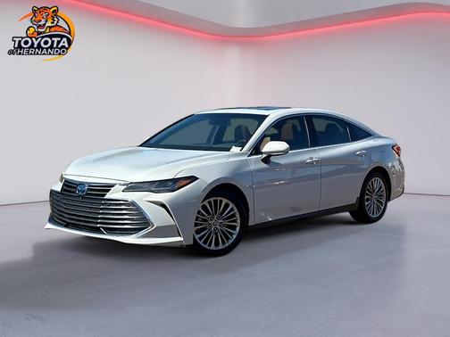 2022 Toyota Avalon Hybrid Limited