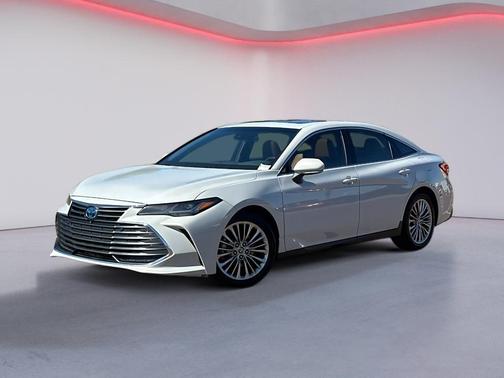 2022 Toyota Avalon Hybrid Limited