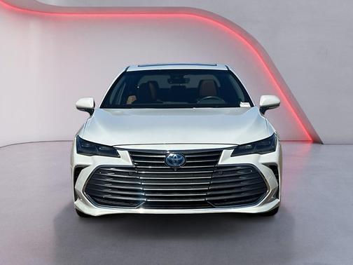 2022 Toyota Avalon Hybrid Limited