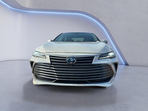 2022 Toyota Avalon Hybrid Limited