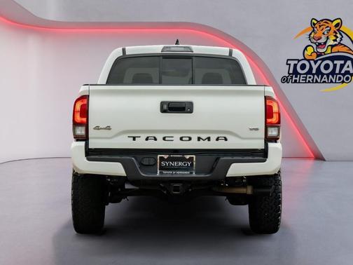 Ice Cap 2023 Toyota Tacoma SR