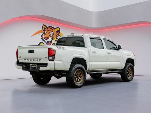 Ice Cap 2023 Toyota Tacoma SR