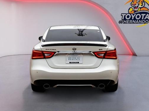 2017 Nissan Maxima 3.5 SR