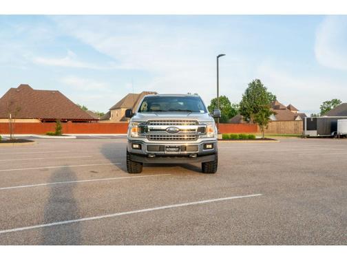 WHITE GOLD 2018 Ford F-150 XLT
