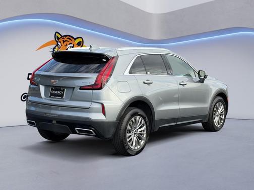 Argent Silver Metallic 2025 Cadillac XT4 Premium Luxury