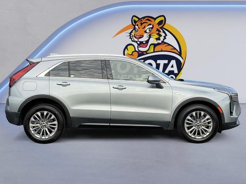 Argent Silver Metallic 2025 Cadillac XT4 Premium Luxury