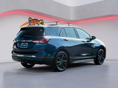 Blue Glow Metallic 2022 Chevrolet Equinox AWD RS