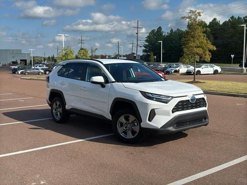 2024 Toyota RAV4 Hybrid LE