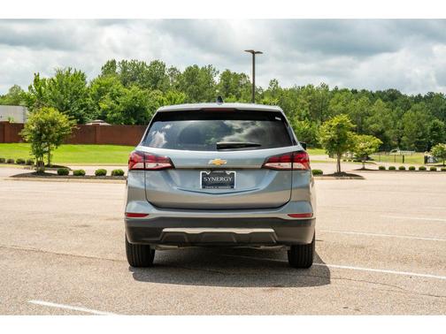 Sterling Gray Metallic 2024 Chevrolet Equinox 1LT