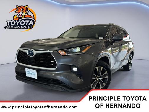 2021 Toyota Highlander Hybrid XLE