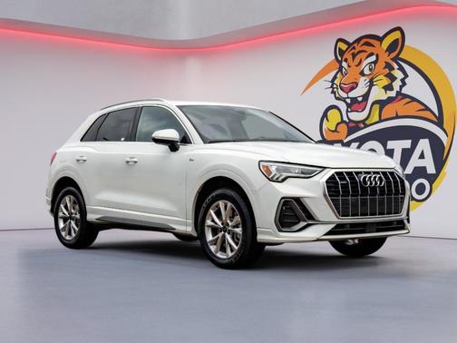 2024 Audi Q3 Premium 45 TFSI S line quattro Tiptronic