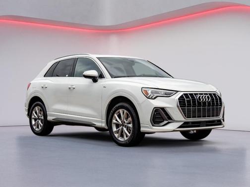 2024 Audi Q3 Premium 45 TFSI S line quattro Tiptronic