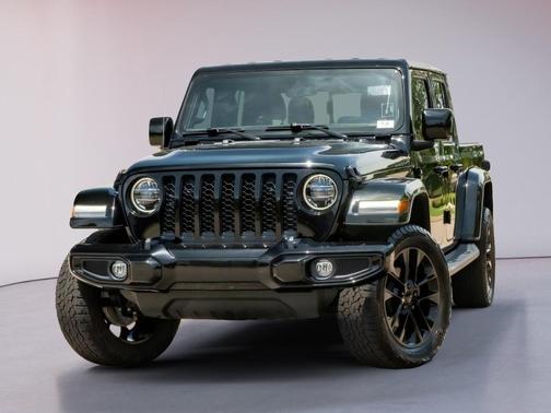 Black Clearcoat 2022 Jeep Gladiator High Altitude 4x4